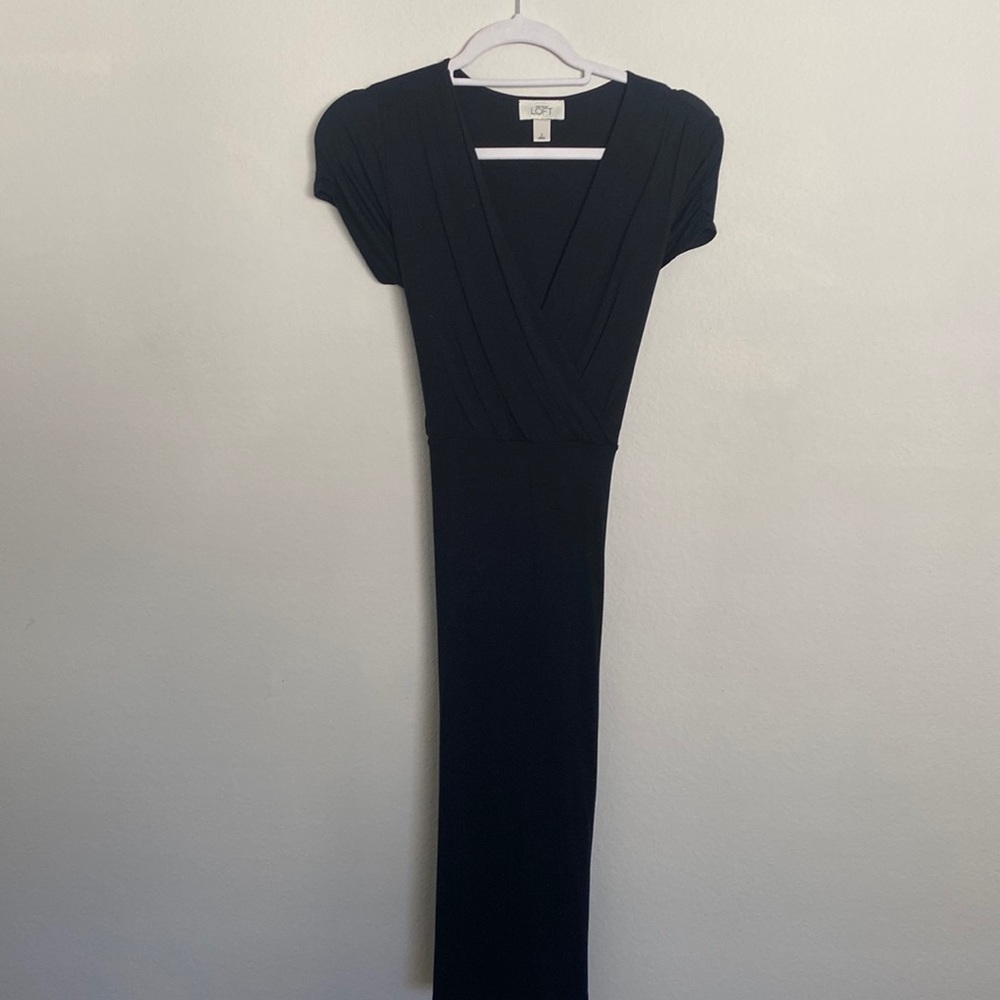 Black Ann Taylor Loft short sleeved dress